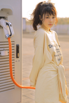 艳情